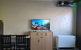 Left Coast Studio Apartment